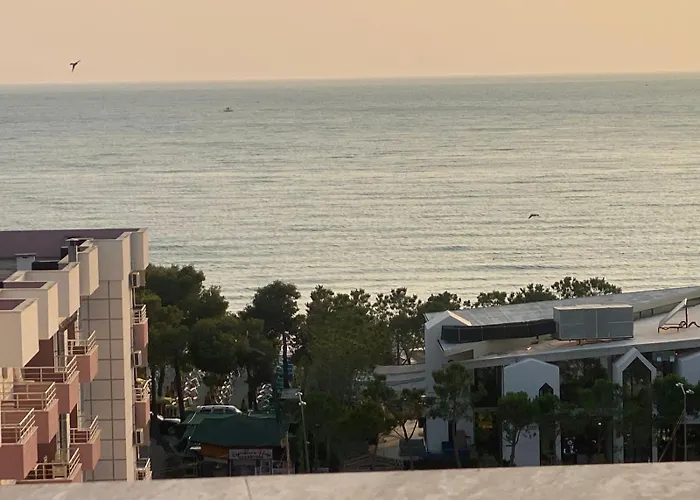 Antoni Apartament Shëngjin