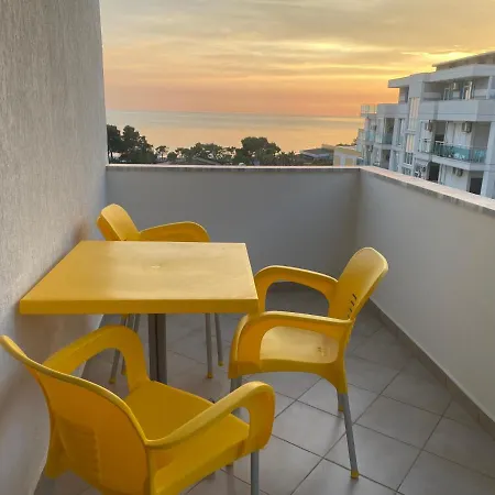 Antoni Apartment *