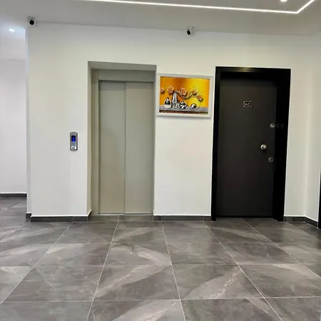 Antoni Apartmán Shëngjin